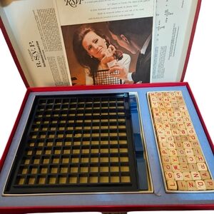 VINTAGE SCRABBLE RSVP THREE DIMENSIONAL CROSSWORD GAME